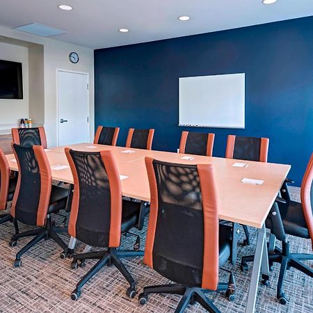 Towneplace Suites By Marriott Tacoma Lakewood Bagian luar foto