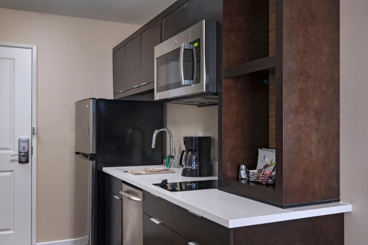 Towneplace Suites By Marriott Tacoma Lakewood Bagian luar foto