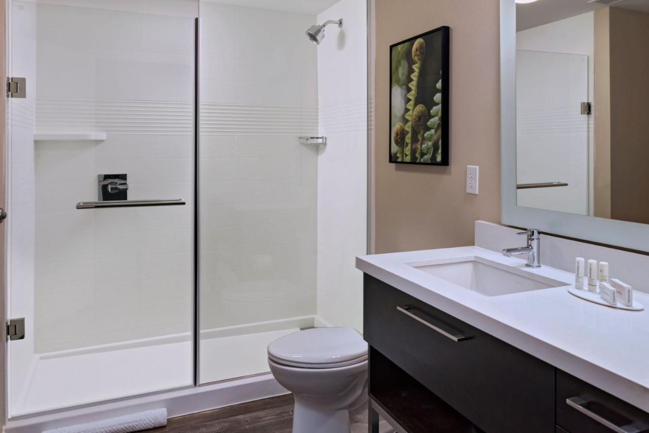 Towneplace Suites By Marriott Tacoma Lakewood Bagian luar foto