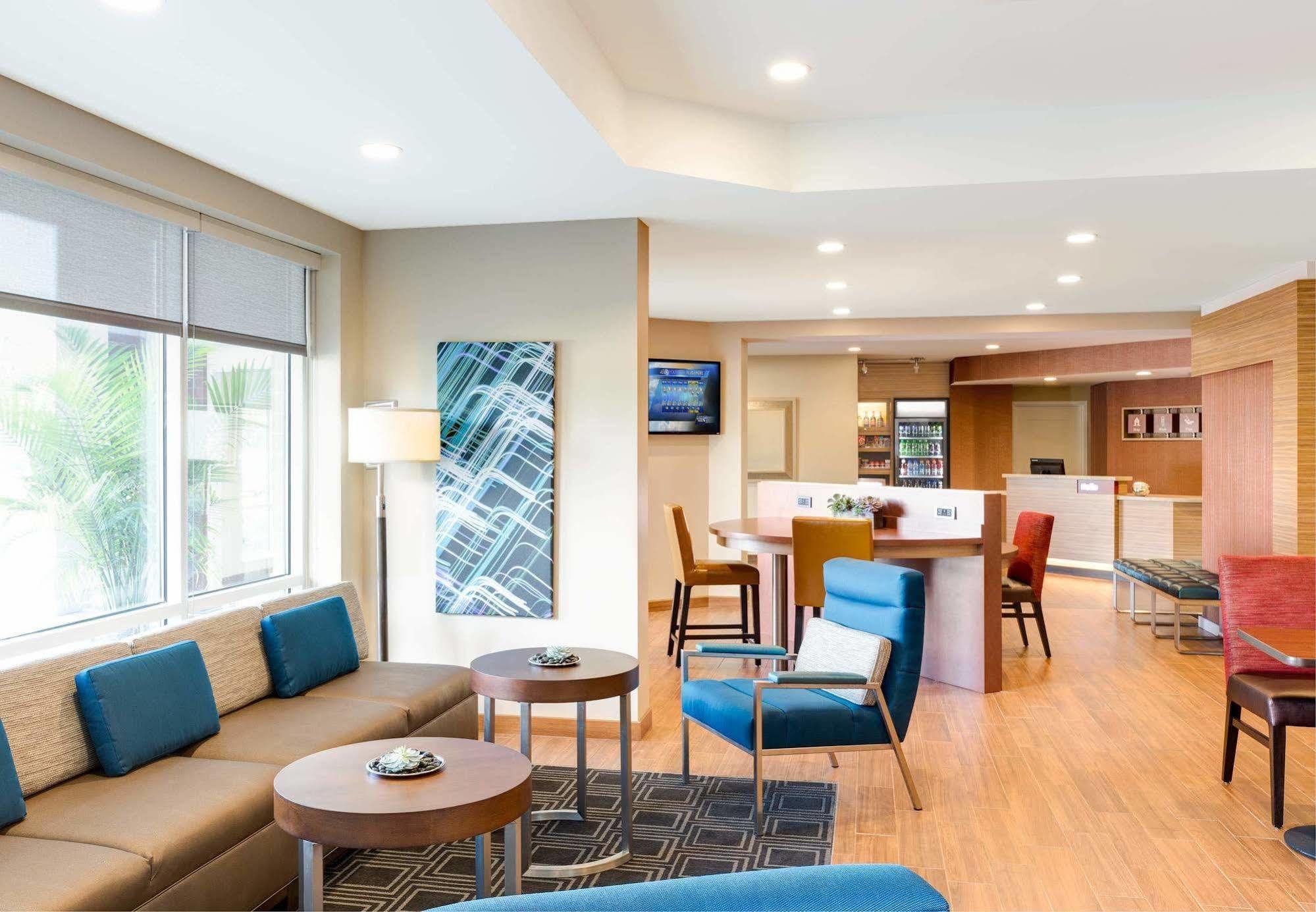Towneplace Suites By Marriott Tacoma Lakewood Bagian luar foto
