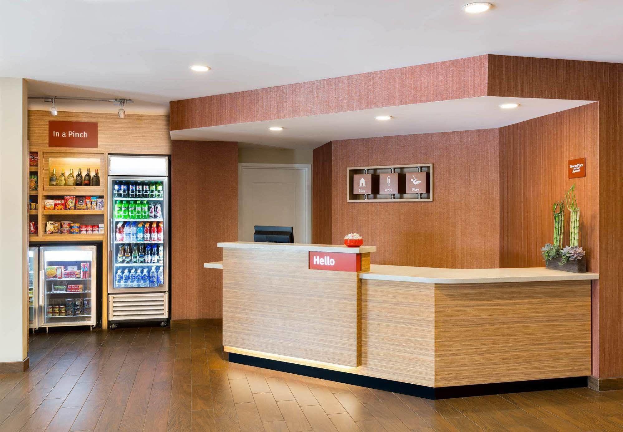 Towneplace Suites By Marriott Tacoma Lakewood Bagian luar foto